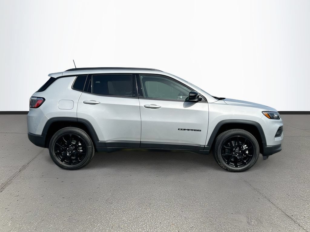 New 2026 Jeep Compass Latitude AWD/4WD image 8