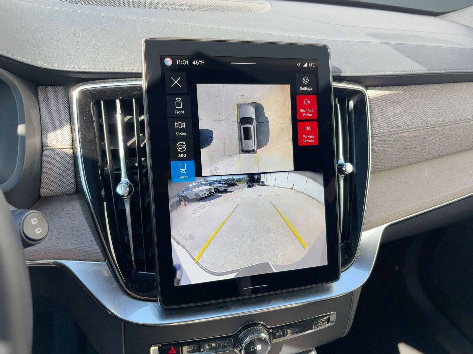 Certified 2025 Volvo XC90 B5 Plus image 21