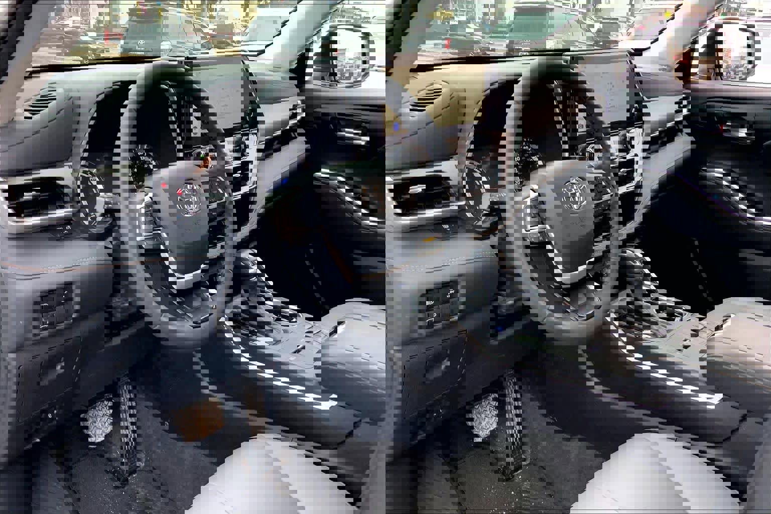 Used 2023 Toyota Highlander Bronze Edition image 18