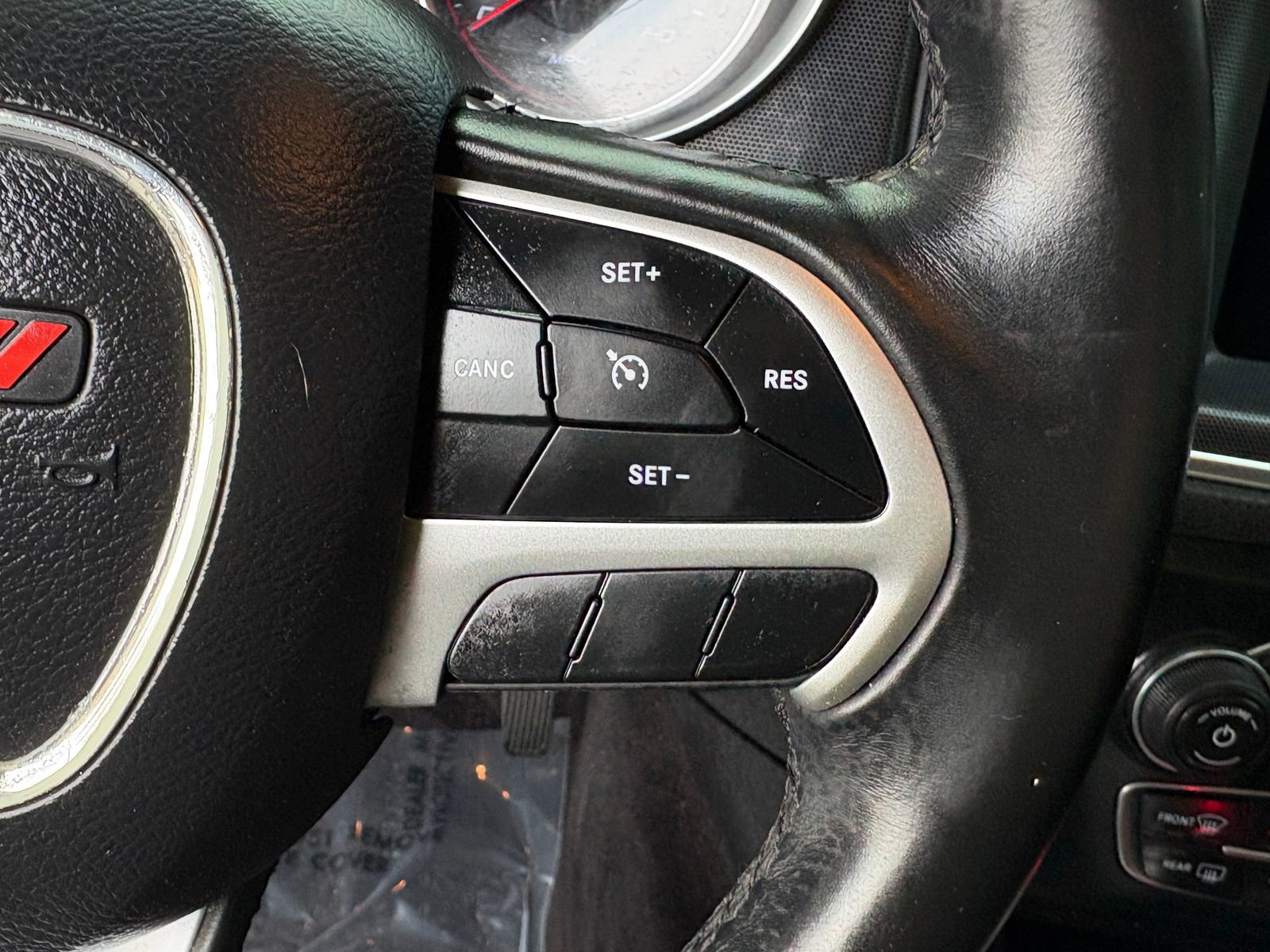 Used 2017 Dodge Charger SXT w/ Navigation & Travel Group image 28