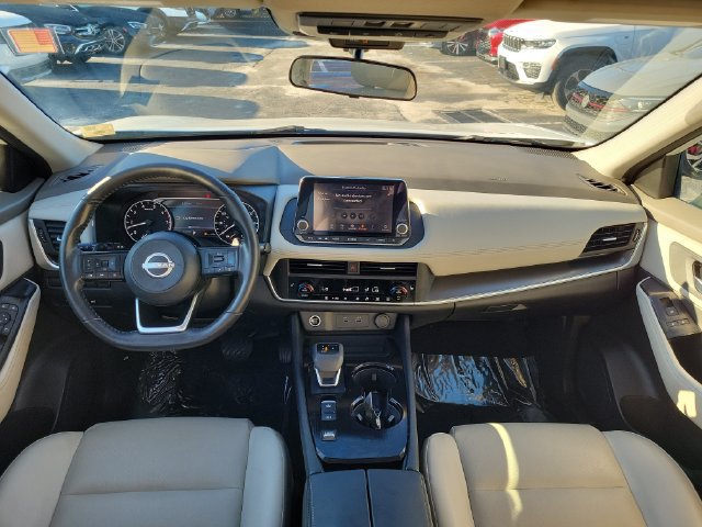 Used 2023 Nissan Rogue SV w/ SV Premium B Package FWD image 12