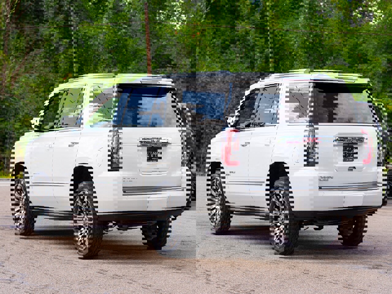 Used 2020 GMC Yukon Denali w/ Denali Ultimate Package image 7
