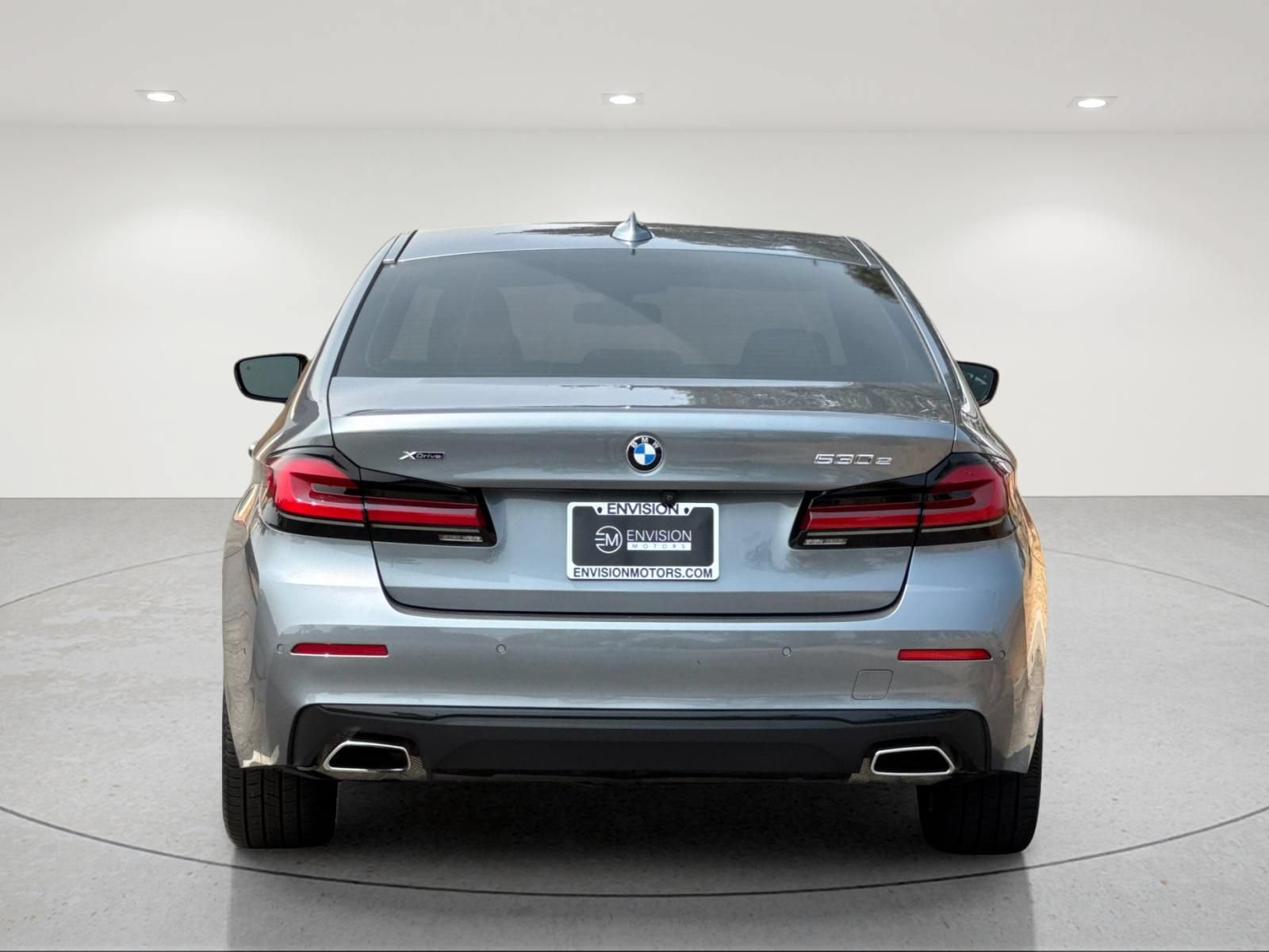 Used 2021 BMW 530e xDrive w/ Premium Package AWD/4WD image 5