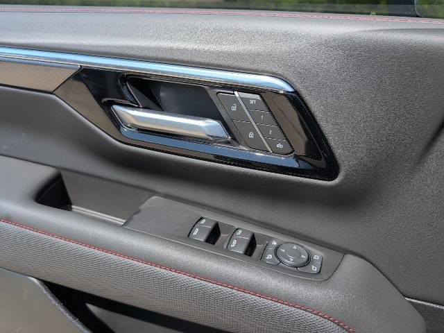 New 2026 Chevrolet Suburban RST w/ RST Capability Package image 19