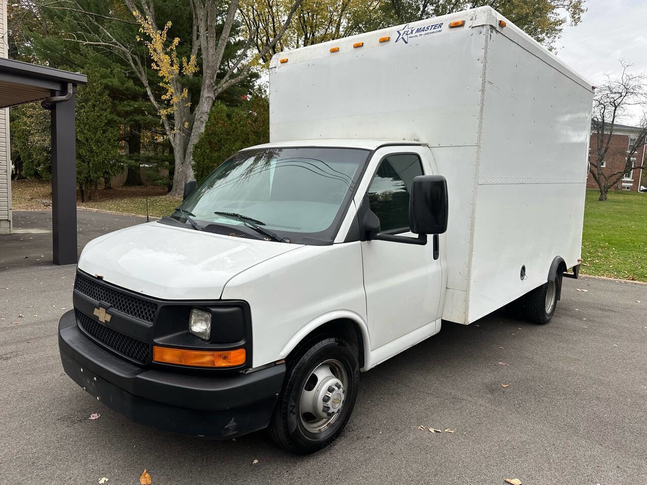 Used 2017 Chevrolet Express 3500 RWD image 1