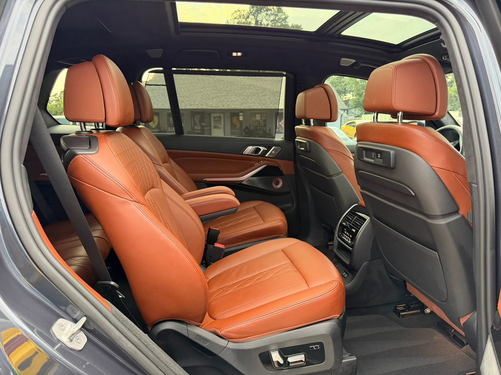 Used 2021 BMW ALPINA XB7 AWD/4WD image 29