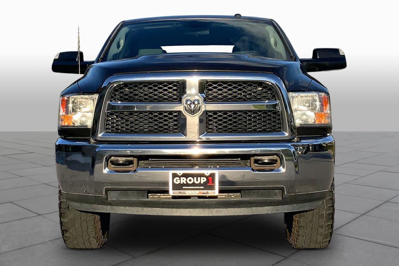 Used 2017 RAM 2500 Tradesman w/ Chrome Appearance Group AWD/4WD image 4