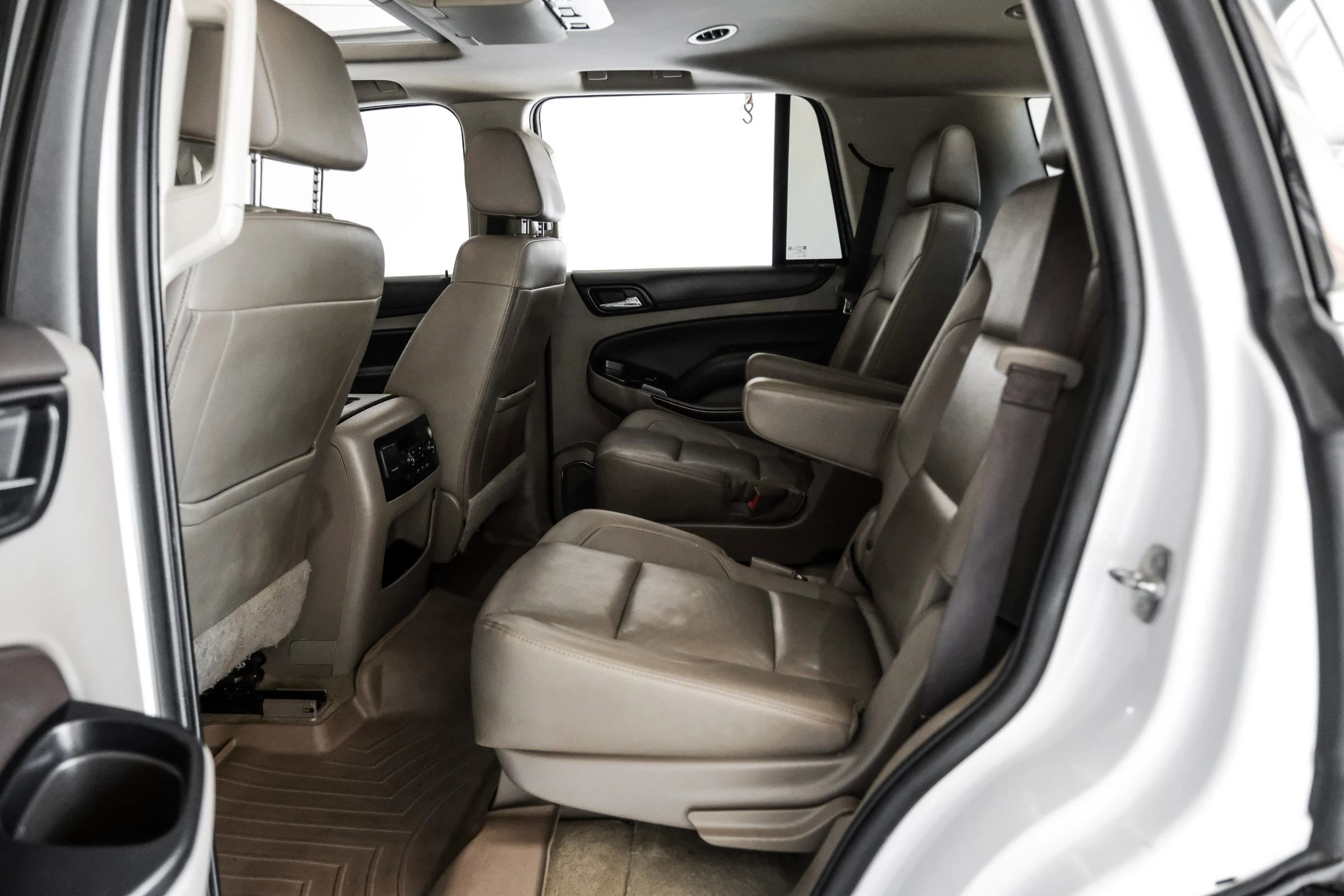 Used 2018 Chevrolet Tahoe LT w/ LT Signature Package RWD image 35