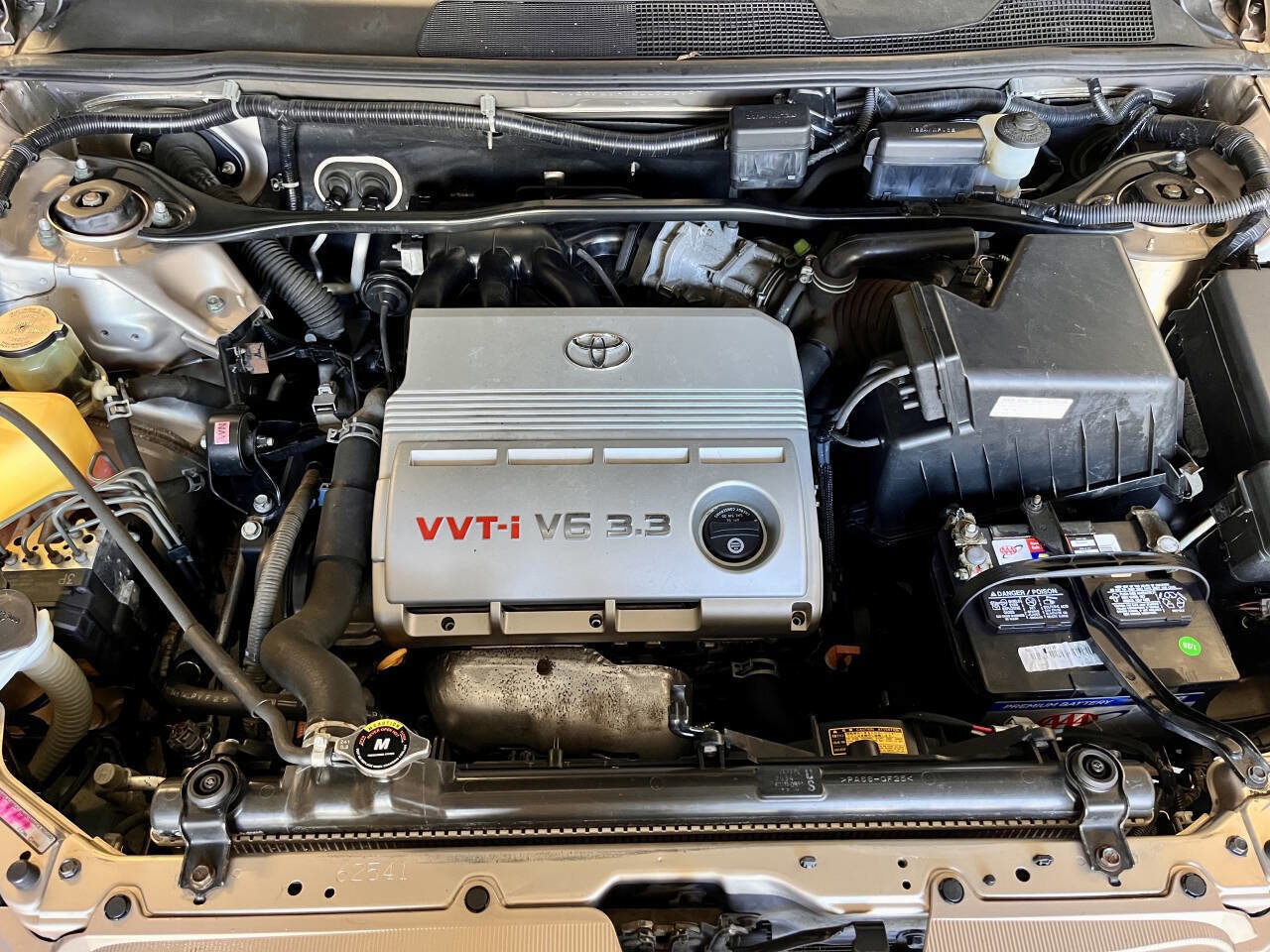 Used 2005 Toyota Highlander 4WD V6 w/ 3rd Row image 24