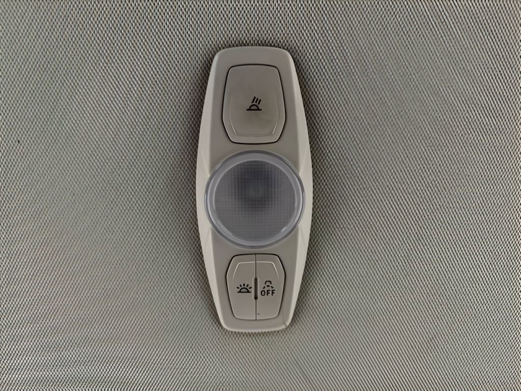 Used 2018 Ford Focus SE image 25