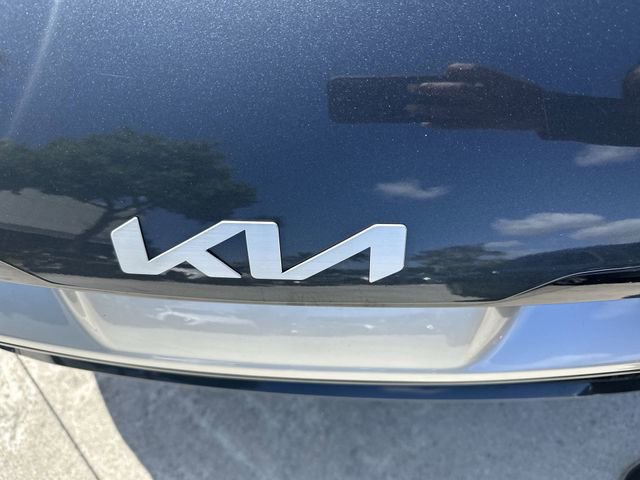 Used 2023 Kia Sportage EX AWD/4WD image 2