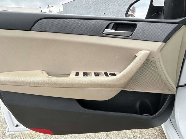 Used 2019 Hyundai Sonata SE FWD image 12