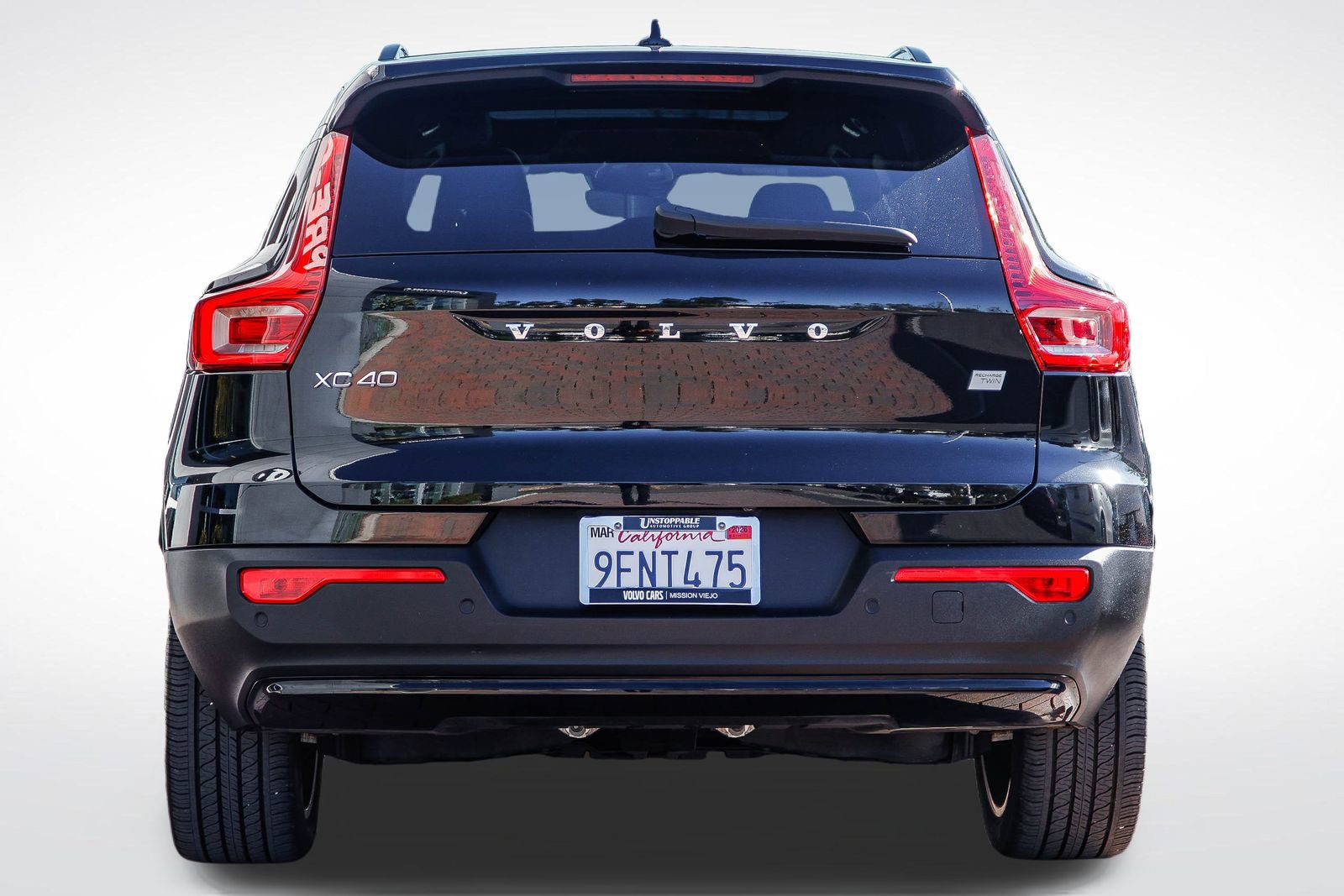 Used 2023 Volvo XC40 Recharge Plus image 7