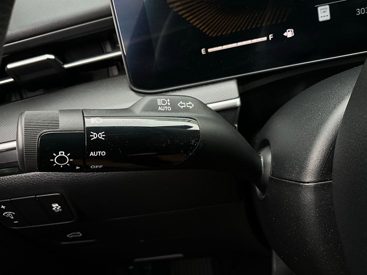 Used 2025 Kia K5 LXS image 37