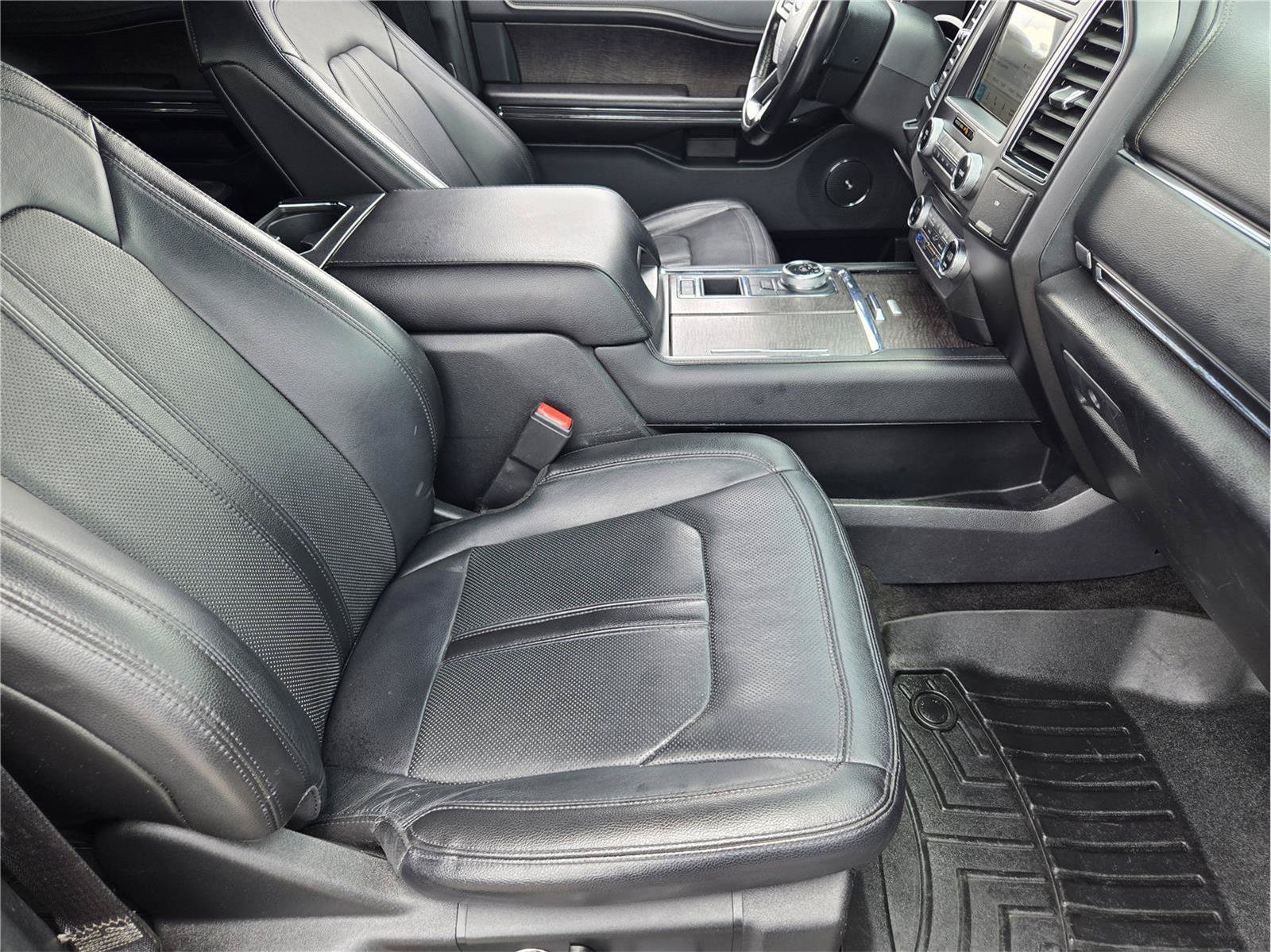 Used 2018 Ford Expedition Limited w/ Equipment Group 302A RWD image 14