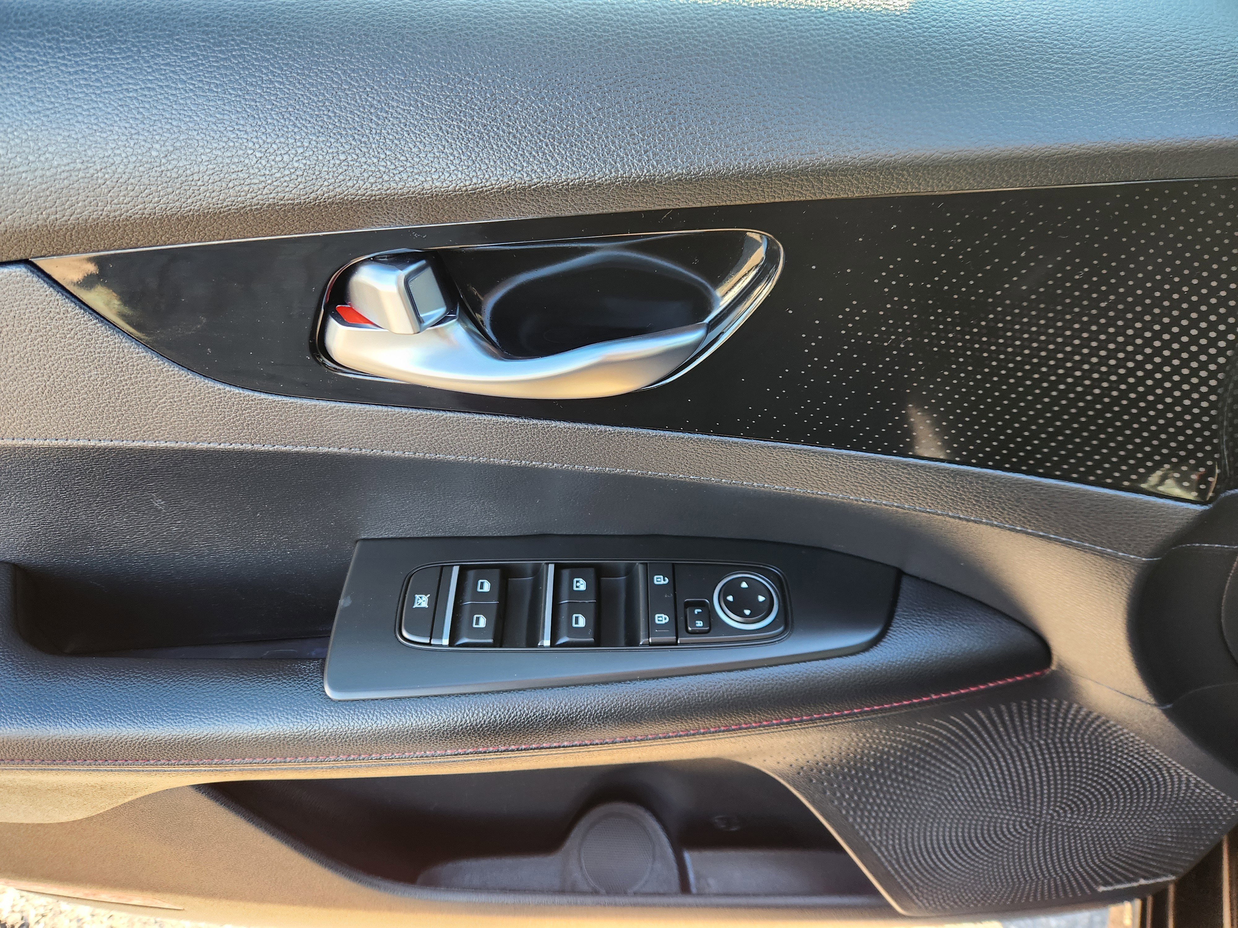 Used 2022 Kia Forte GT w/ GT2 Package image 18