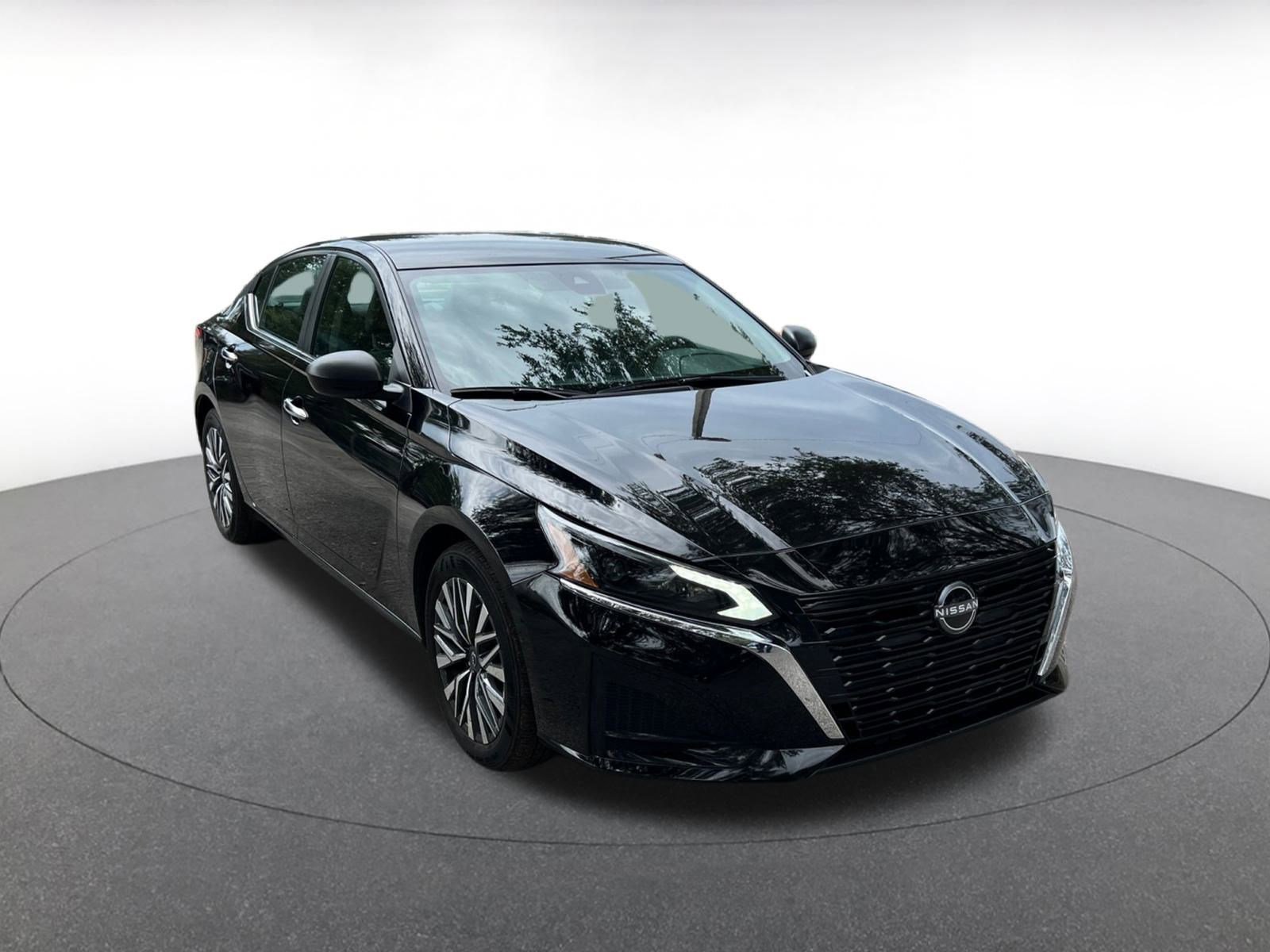 Used 2024 Nissan Altima 2.5 SV