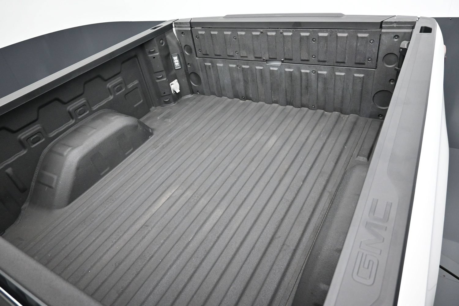 Used 2024 GMC Sierra 1500 AT4X AWD/4WD image 44