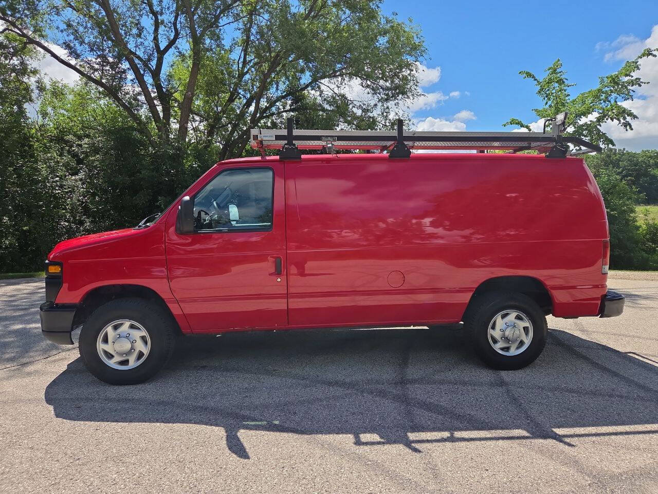 Used 2012 Ford E-250 and Econoline 250 w/ Commercial Cargo Van Pkg RWD image 3