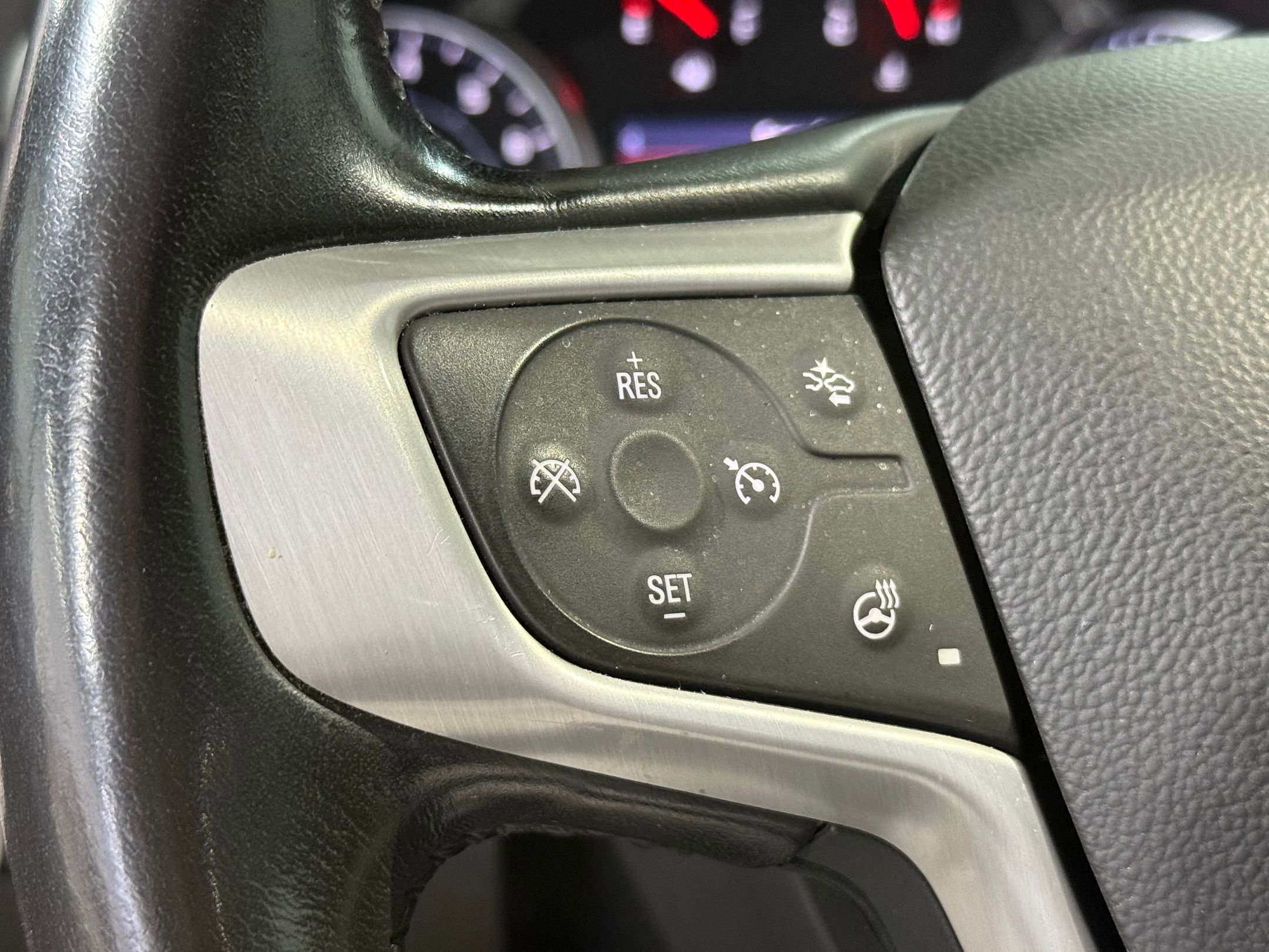 Used 2022 GMC Terrain SLT image 13