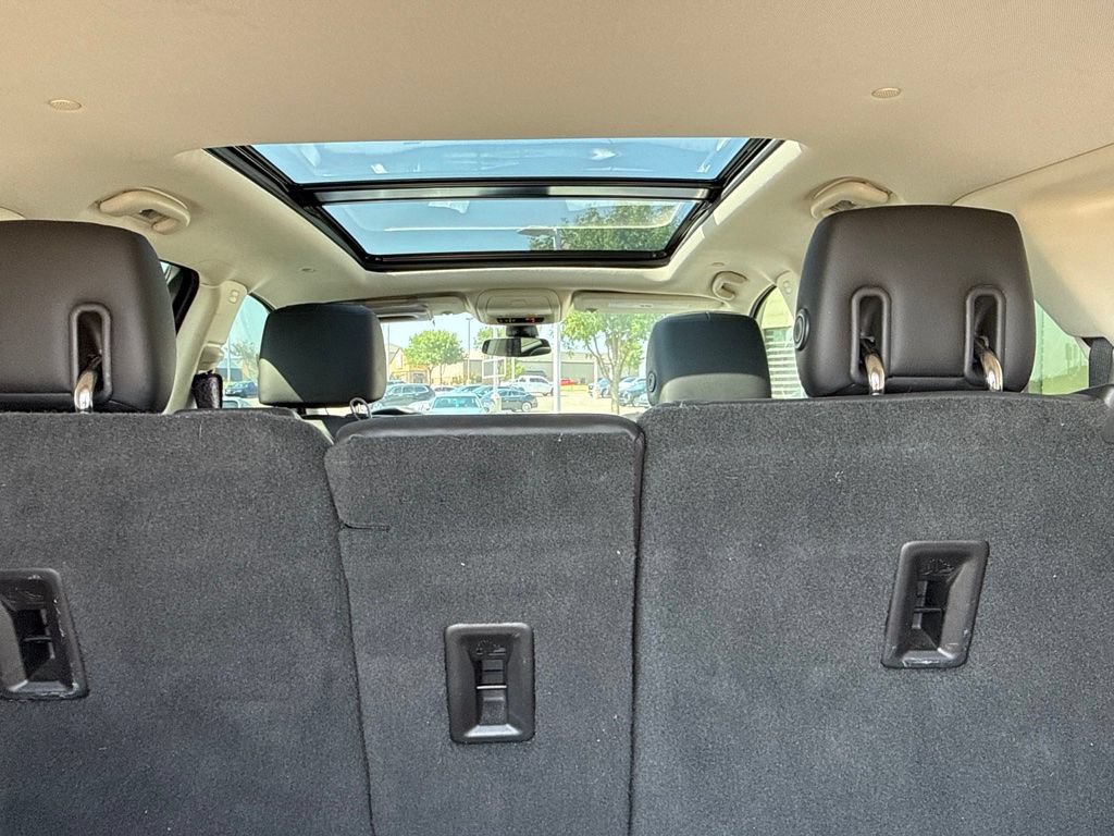 Used 2018 Cadillac XT5 Luxury w/ Driver Awareness Package FWD image 15