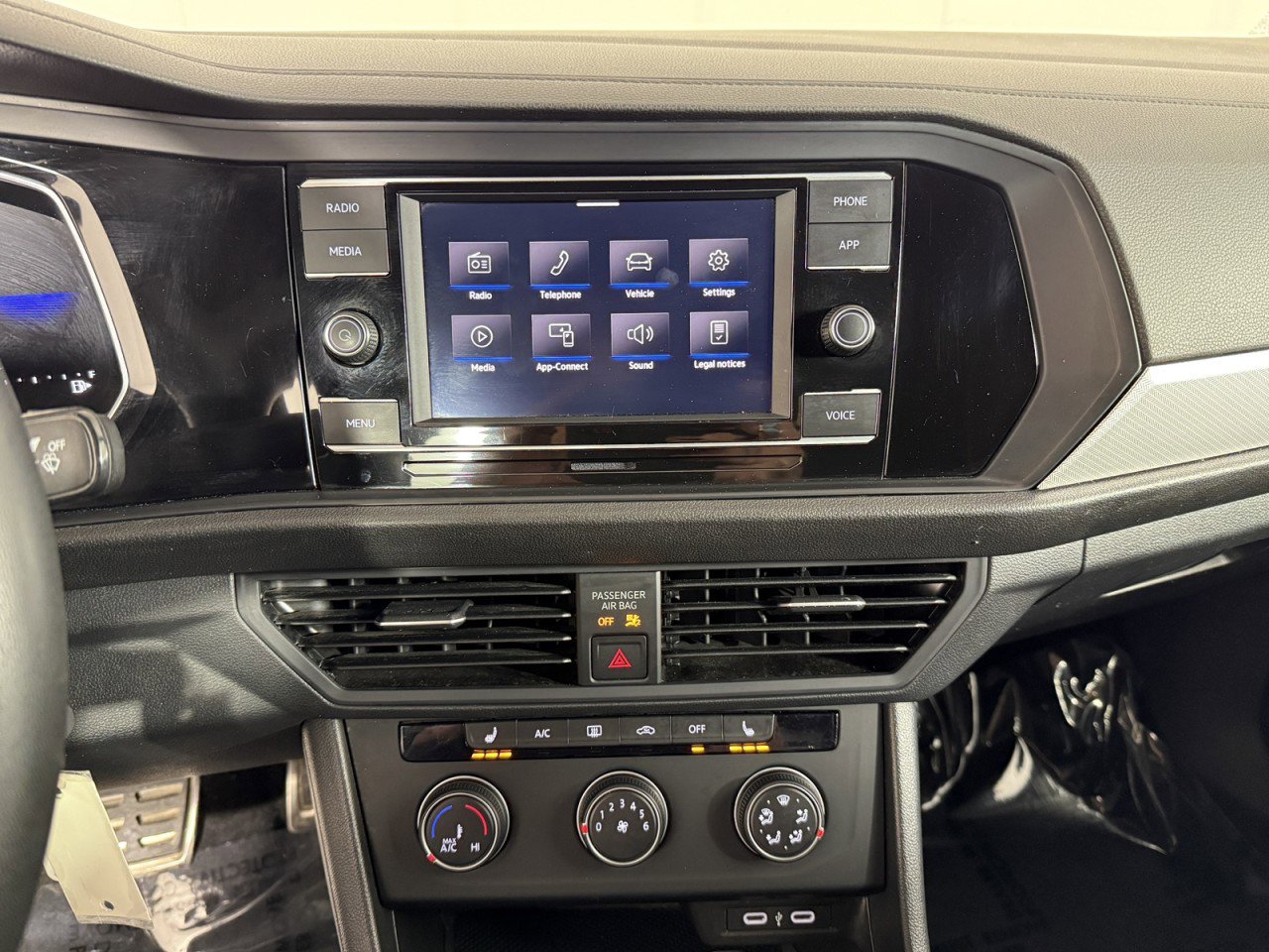 Used 2024 Volkswagen Jetta Sport image 18