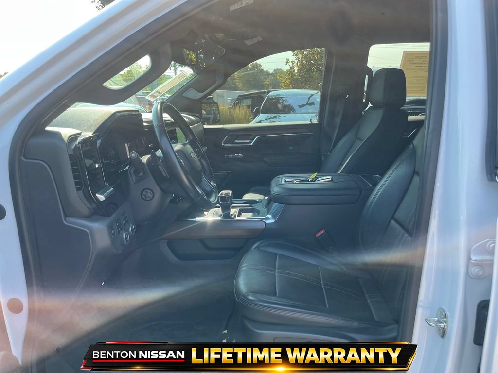 Used 2022 Chevrolet Silverado 1500 High Country AWD/4WD image 11
