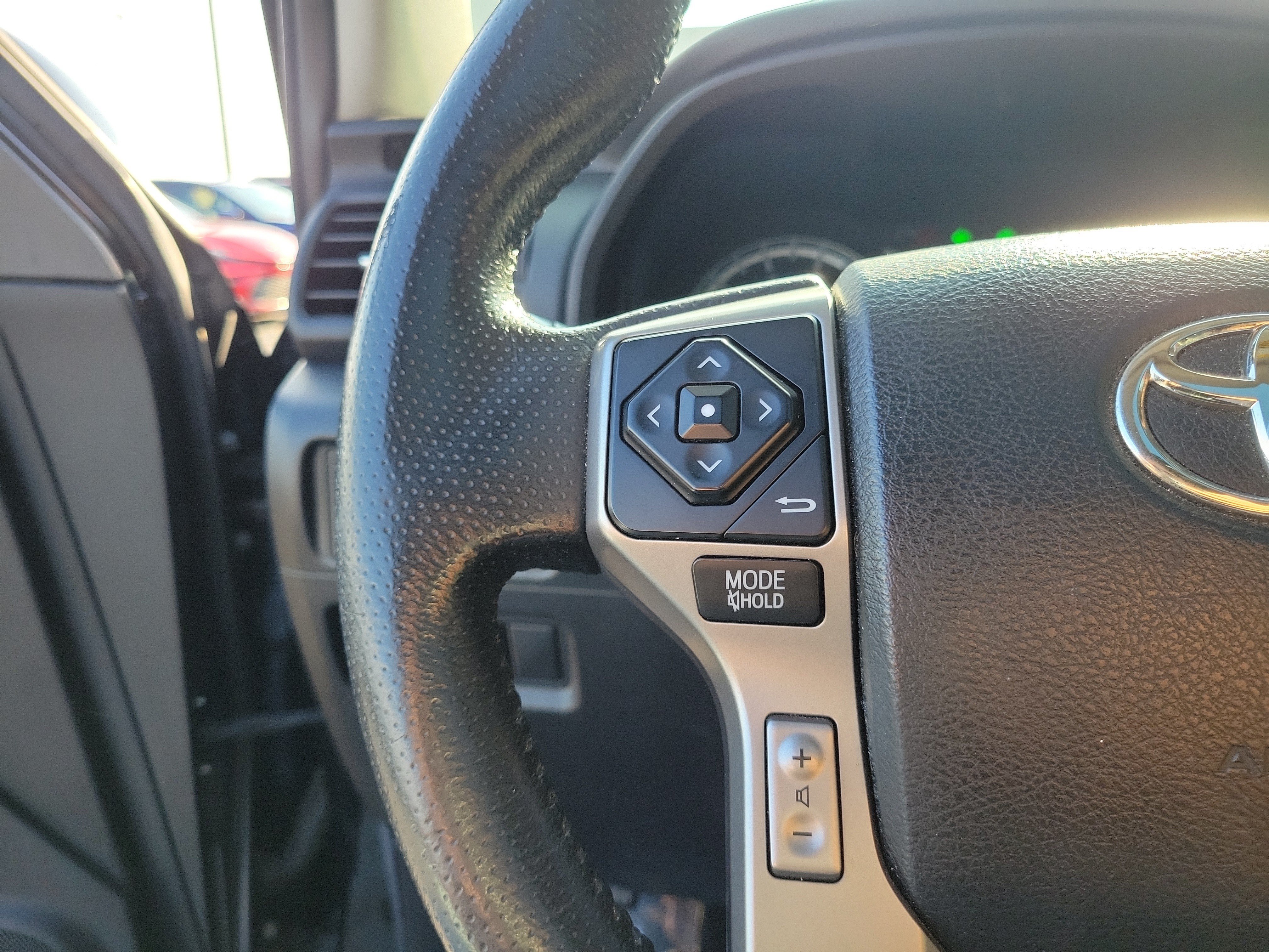 Used 2018 Toyota 4Runner Limited AWD/4WD image 22