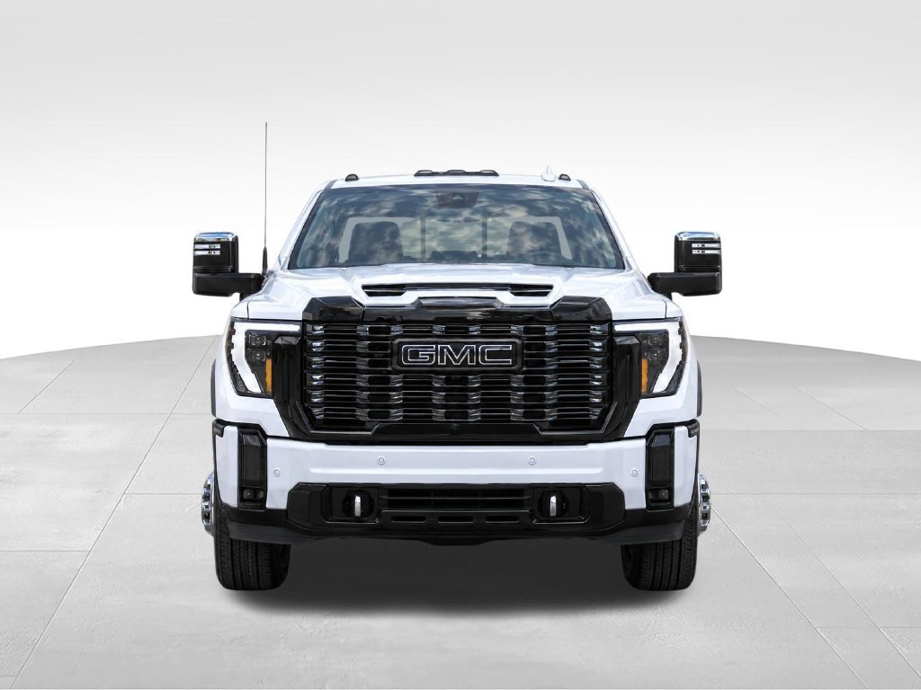 New 2026 GMC Sierra 3500 Denali Ultimate w/ LPO, Black Badging Package AWD/4WD image 6