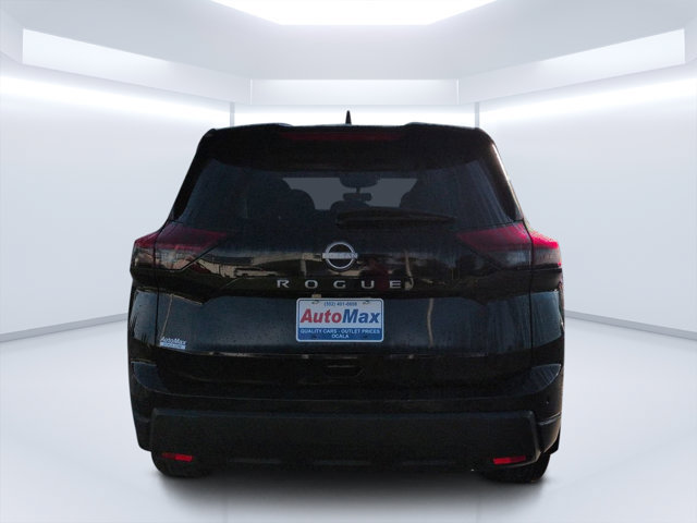 Used 2025 Nissan Rogue S FWD image 4