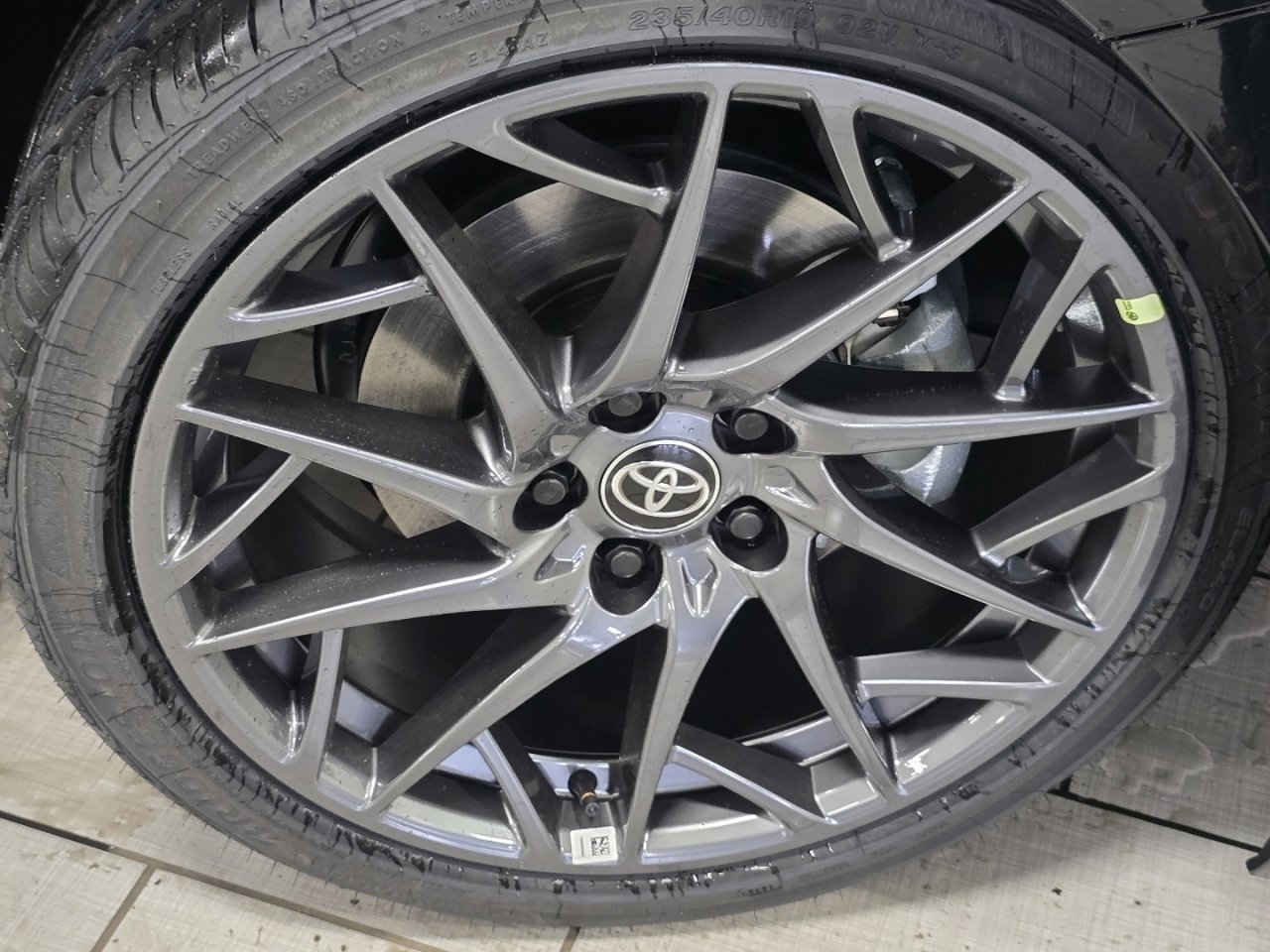 New 2026 Toyota Camry Hybrid FWD image 11
