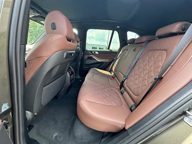 New 2026 BMW X5 xDrive40i w/ Premium Package AWD/4WD image 5