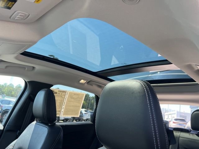 Used 2024 Ford Escape Platinum w/ Premium Technology Package image 29