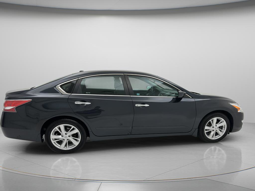 Used 2015 Nissan Altima 2.5 SV FWD image 14
