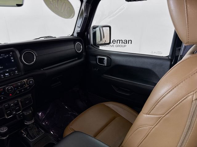 Used 2022 Jeep Wrangler Unlimited Sahara w/ Cold Weather Group image 21