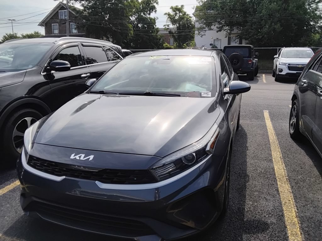 Used 2022 Kia Forte LXS FWD image 11