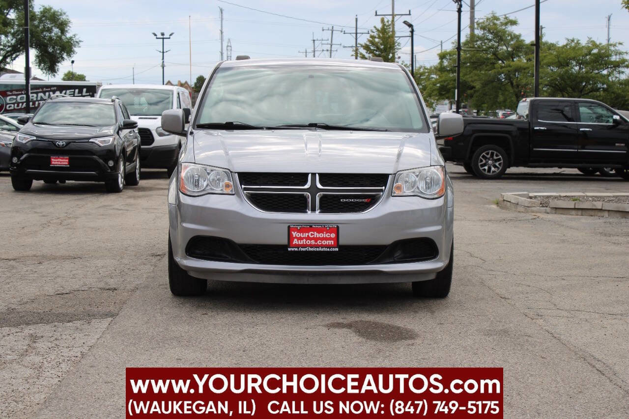 Used 2015 Dodge Grand Caravan SXT image 2