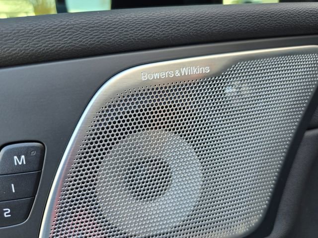 Used 2025 Volvo XC60 T8 Ultra w/ Protection Package Premier image 15