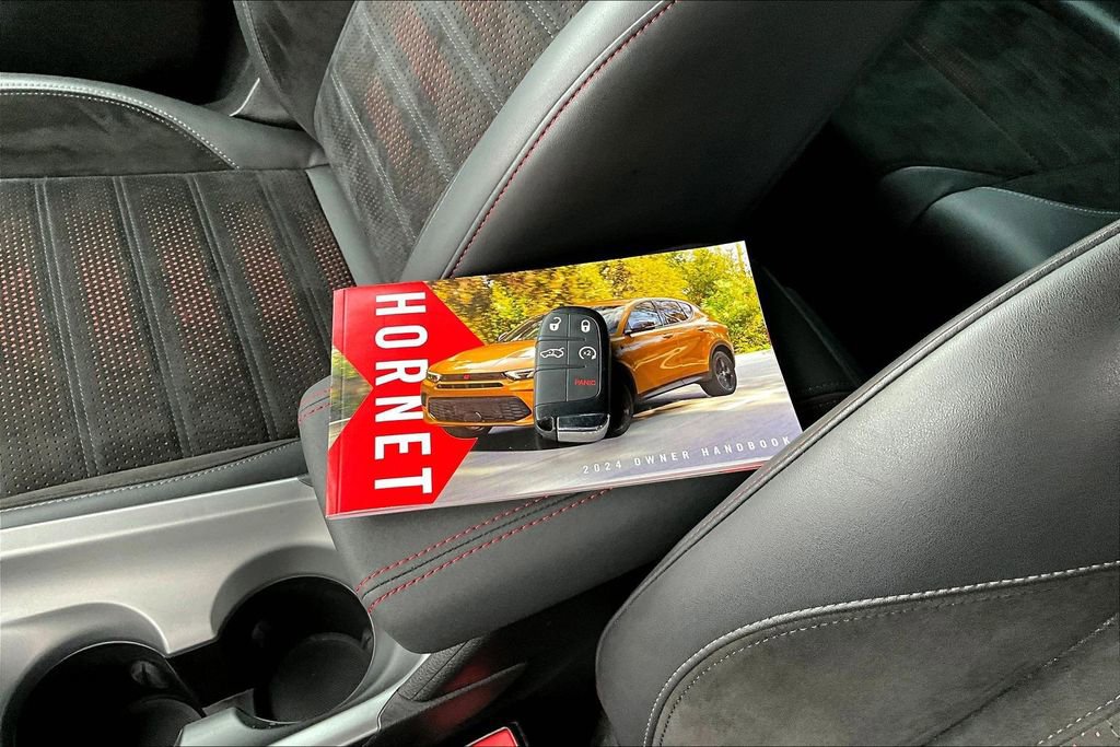 Used 2024 Dodge Hornet R/T image 34