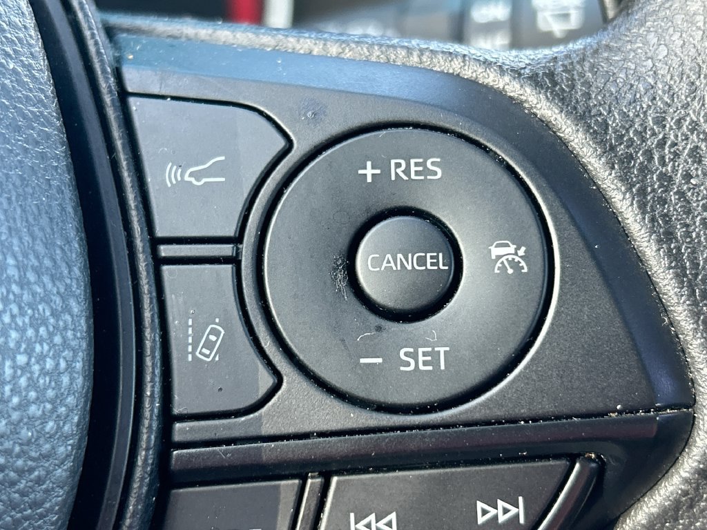 Certified 2025 Toyota RAV4 XLE FWD image 18