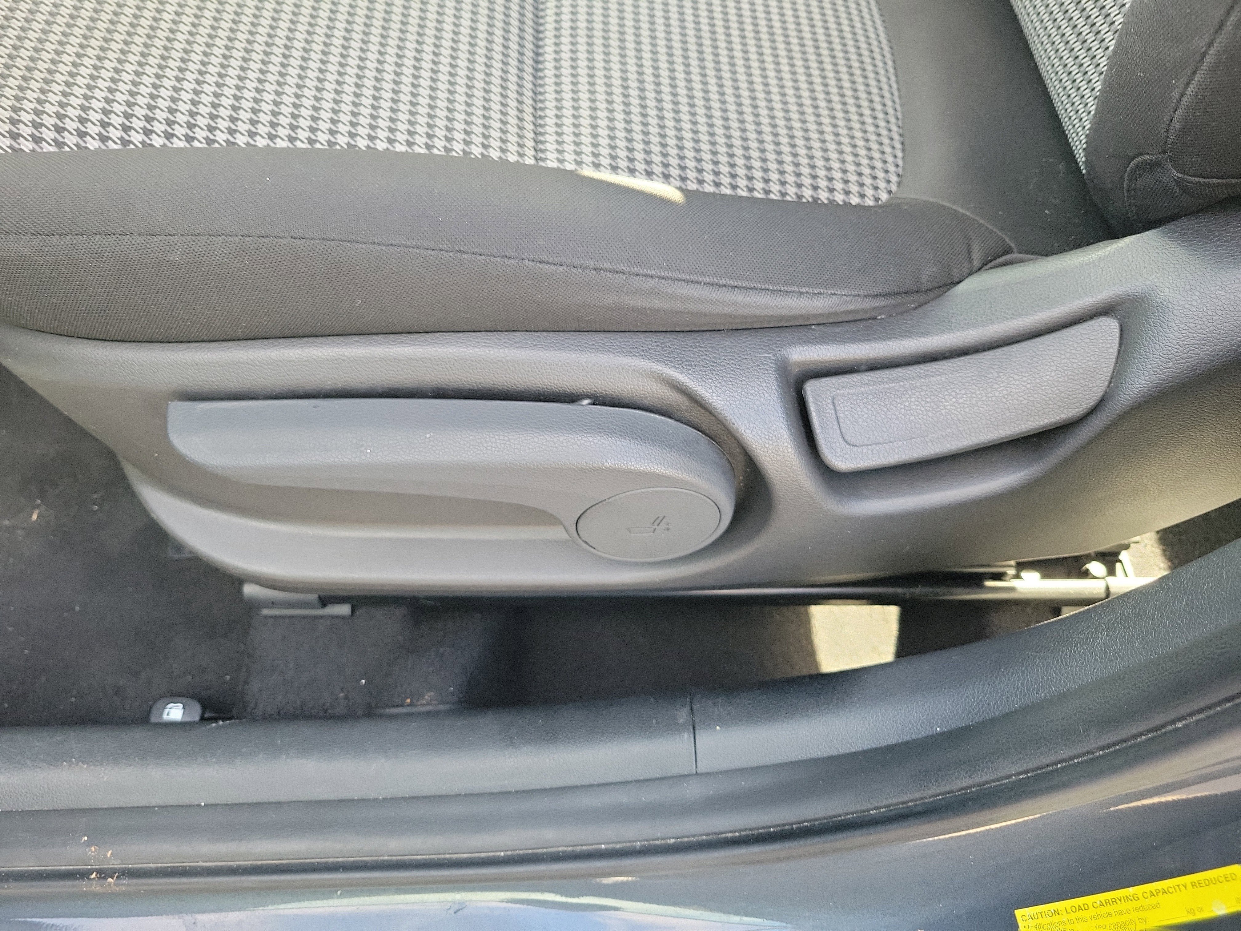 Used 2021 Hyundai Kona SE image 23