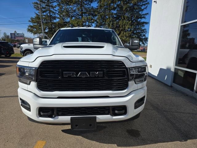 Used 2023 RAM 3500 Limited image 2
