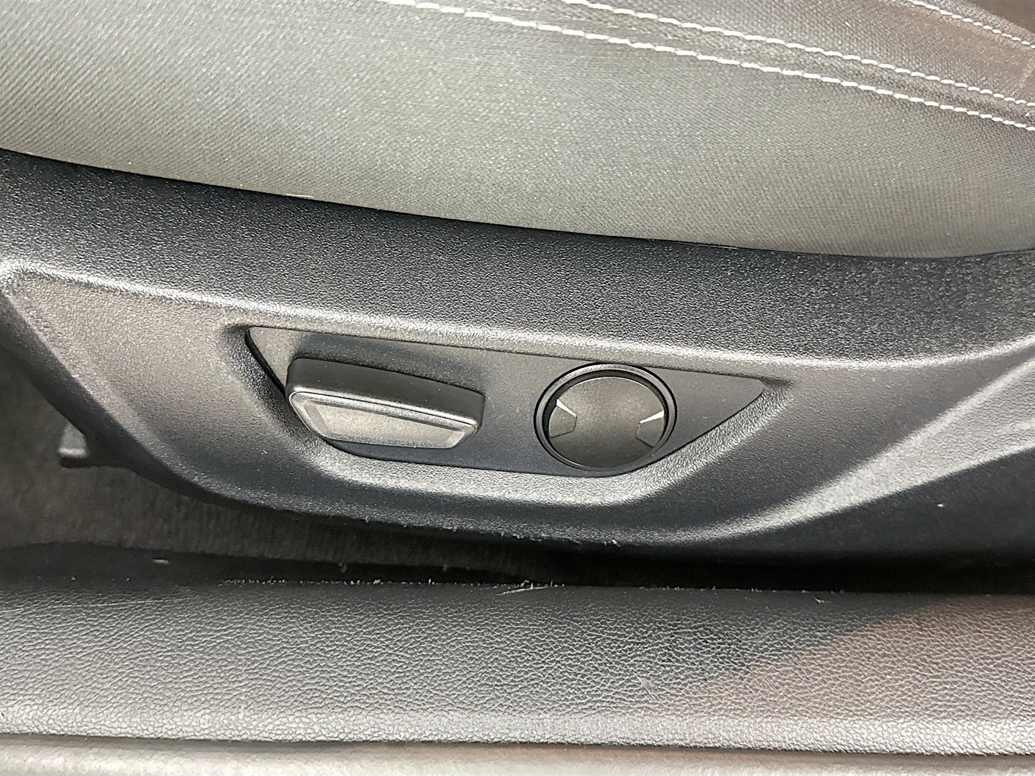 Used 2022 Ford Mustang GT w/ Black Accent Package image 22