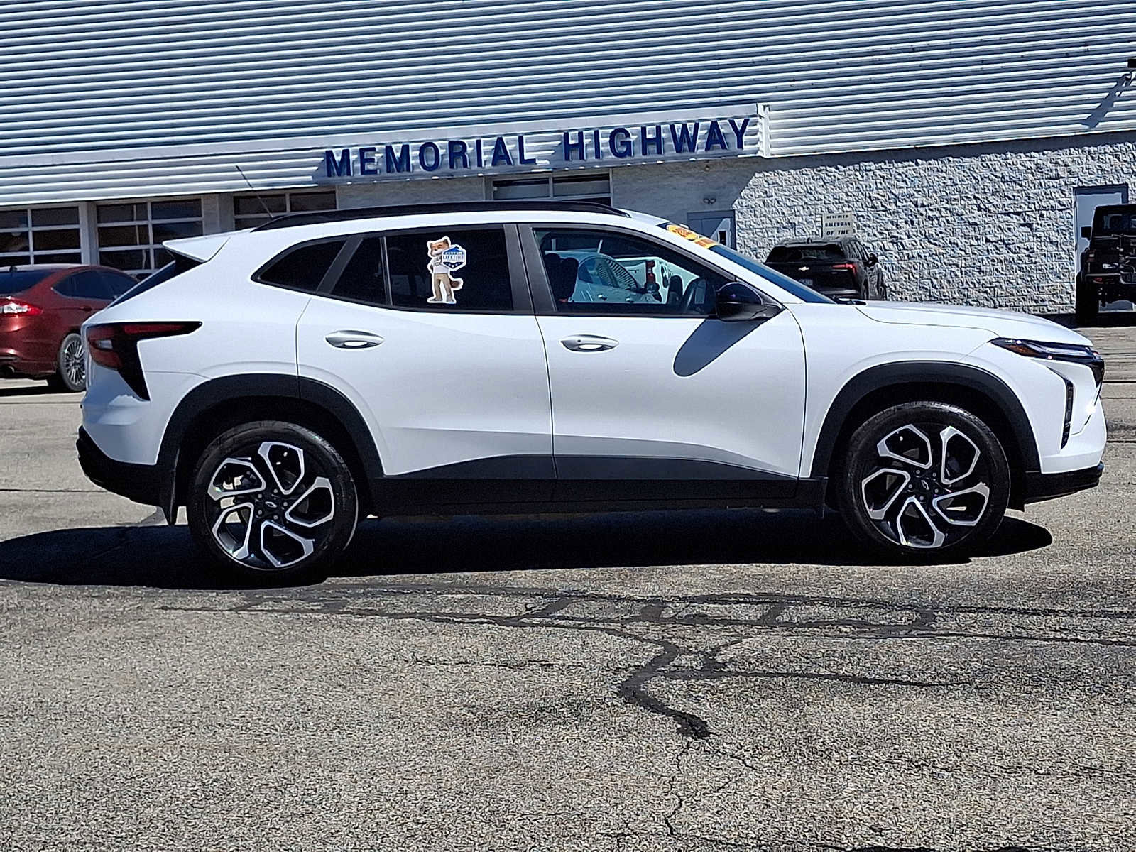 Used 2025 Chevrolet Trax RS w/ Driver Confidence Package image 8