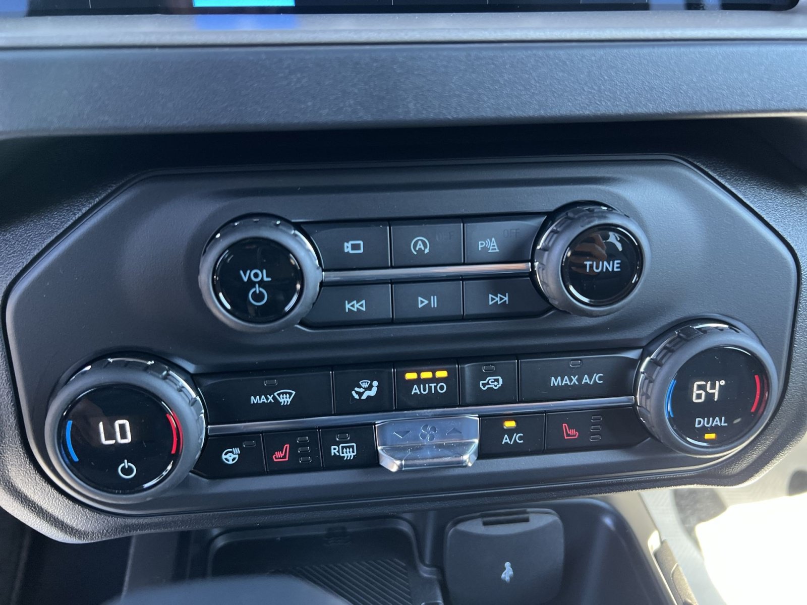 New 2025 Ford Bronco Outer Banks AWD/4WD image 29