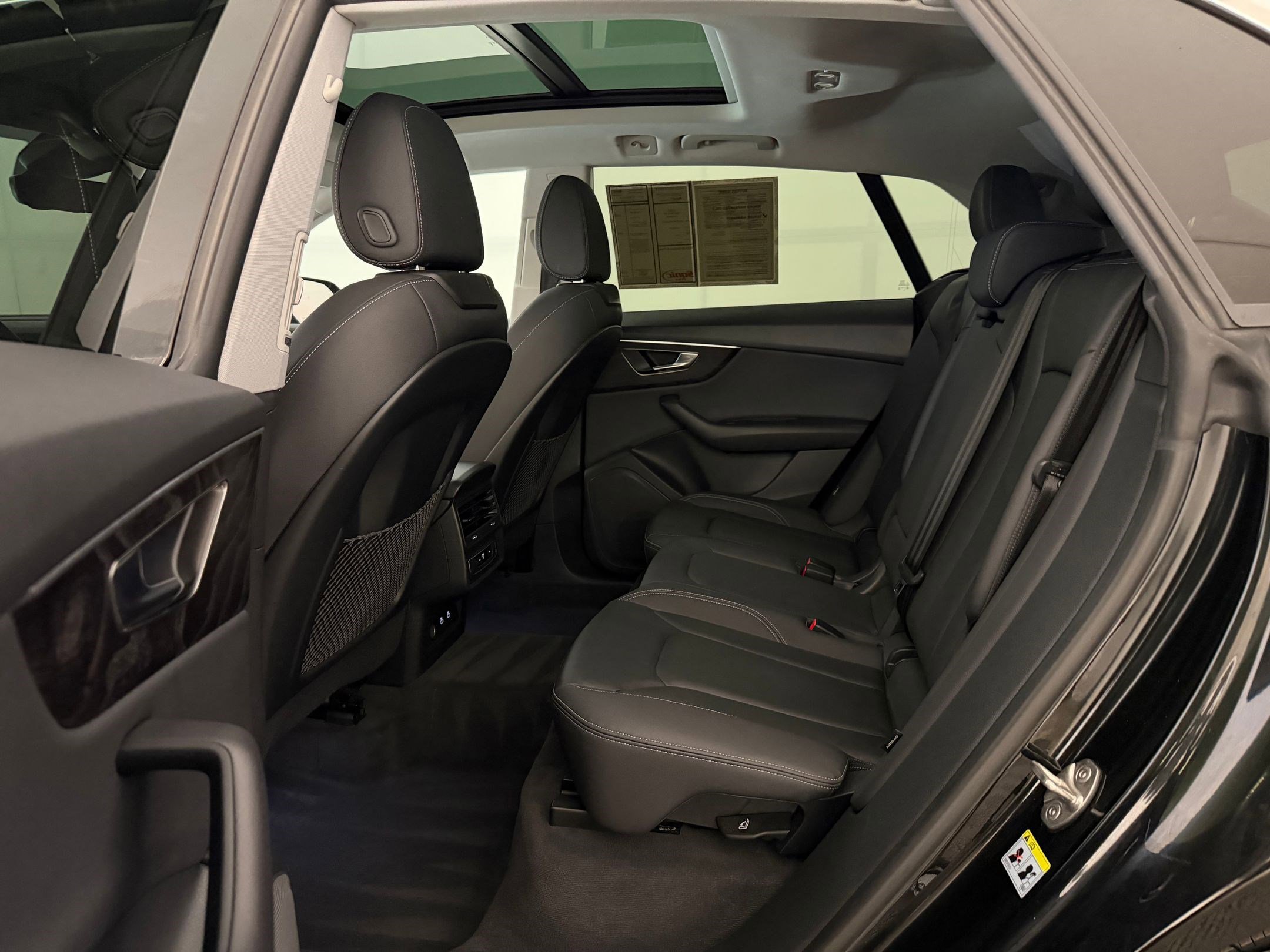 Used 2023 Audi Q8 Premium w/ Convenience Package image 15