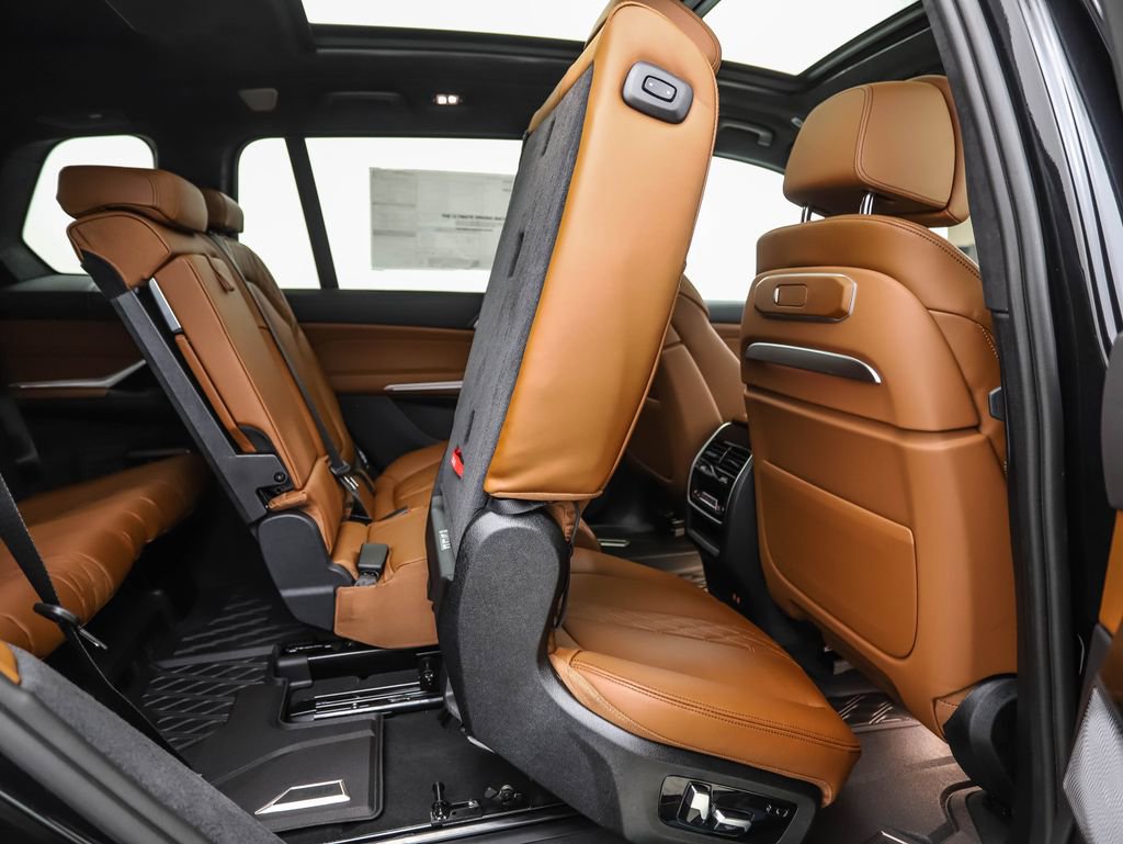 New 2026 BMW X7 M60i image 33