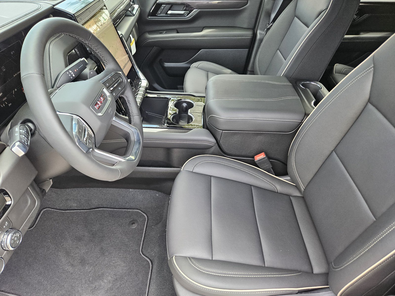 New 2026 GMC Yukon XL Elevation w/ LPO, Elevation Black Package RWD image 9