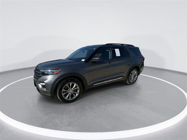 Certified 2022 Ford Explorer XLT w/ Equipment Group 202A image 5