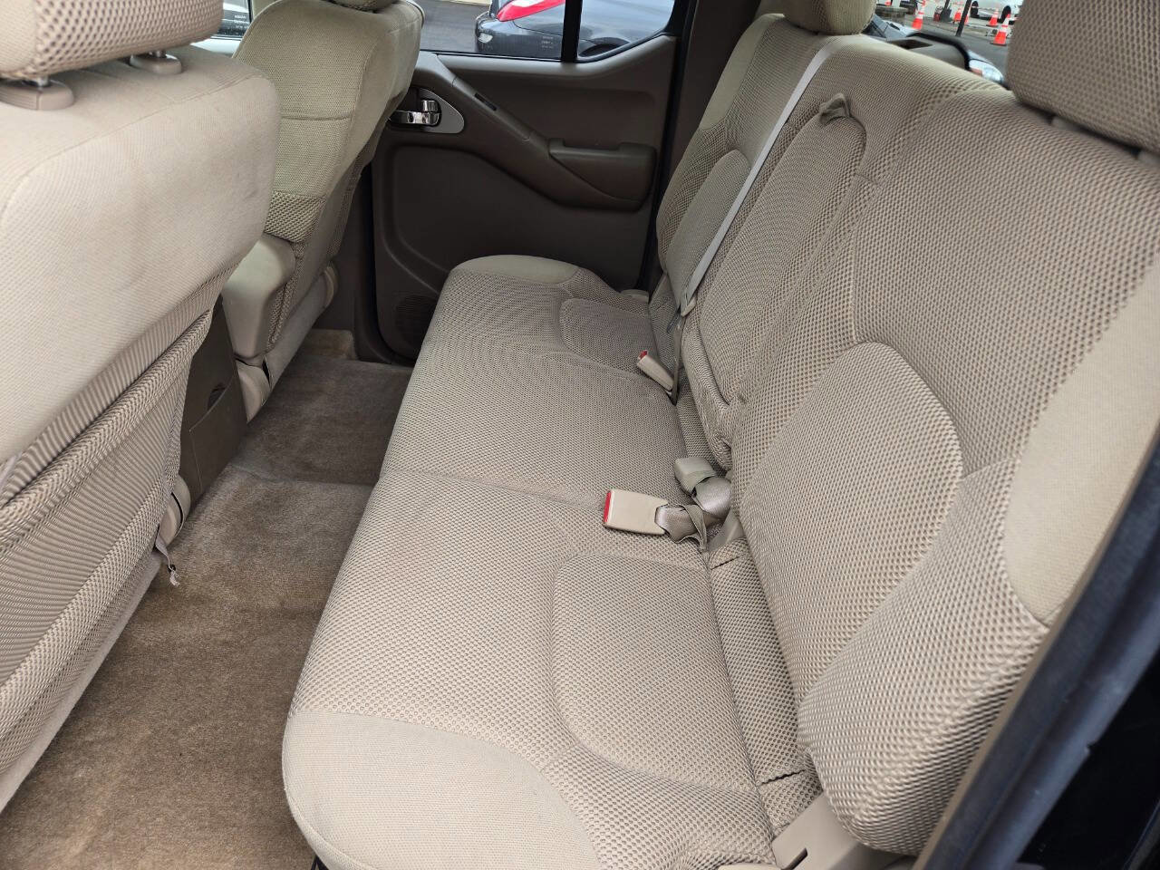 Used 2005 Nissan Frontier LE w/ (J01) Sunroof Pkg image 22
